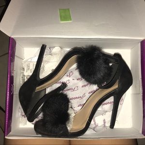 Fue black heels